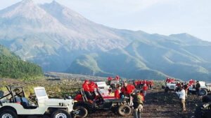 From Ancient Ruins to Scenic Landscapes: A Comprehensive Borobudur Merapi Tour