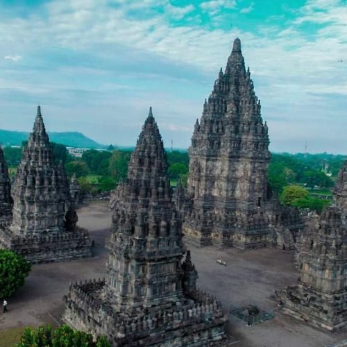1-Day Sunrise Hill Borobudur Tour, Merapi Volcano & Prambanan