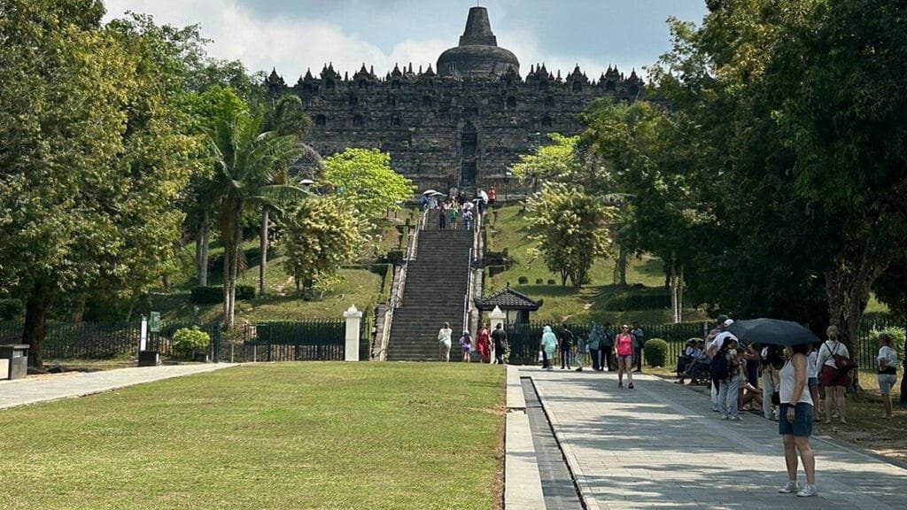 A Journey Through Time: Discovering Borobudur Temple Tour