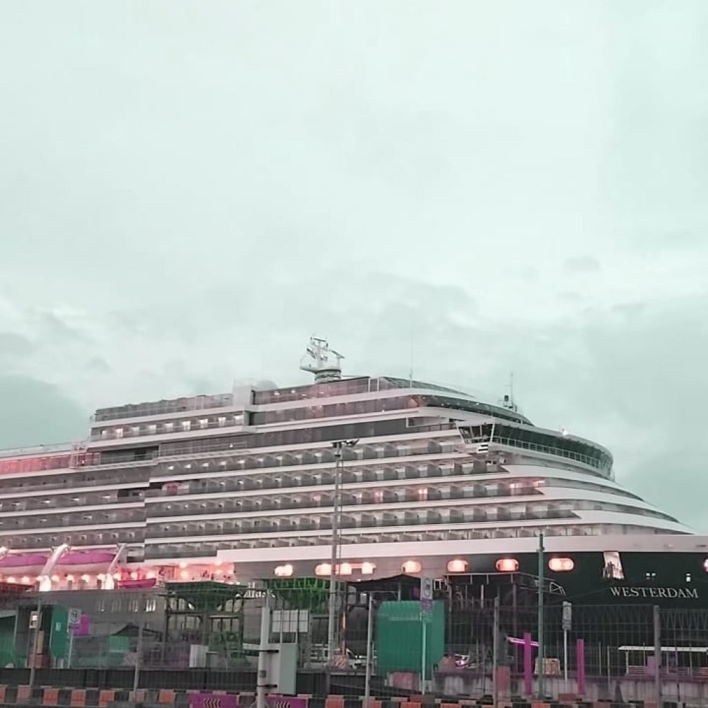Borobudur Tour from Semarang Port: Cruise Shore Excursions