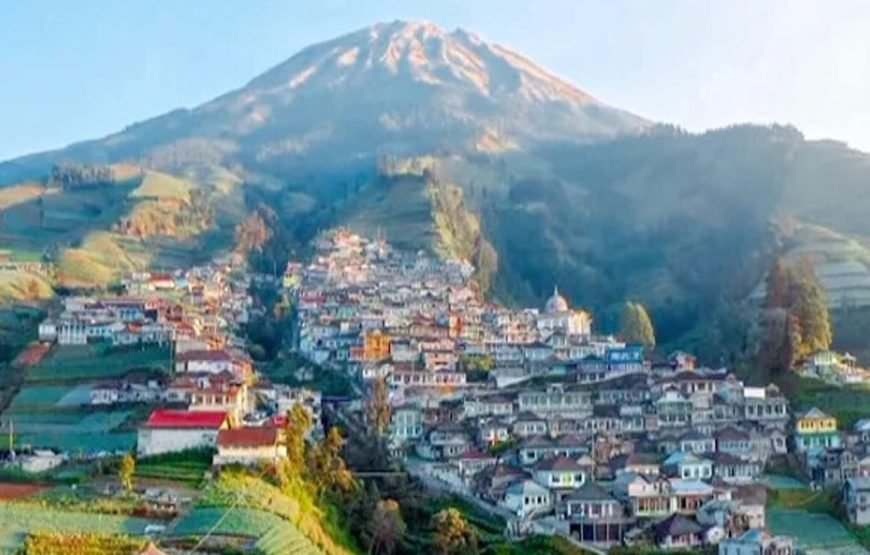 Borobudur Tour and Nepal Van Java