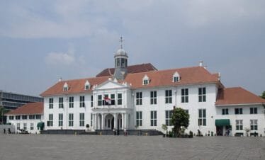 Don't Miss These Must-See Sights on a Jakarta Shore Excursion