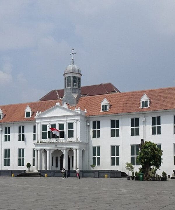 Don't Miss These Must-See Sights on a Jakarta Shore Excursion