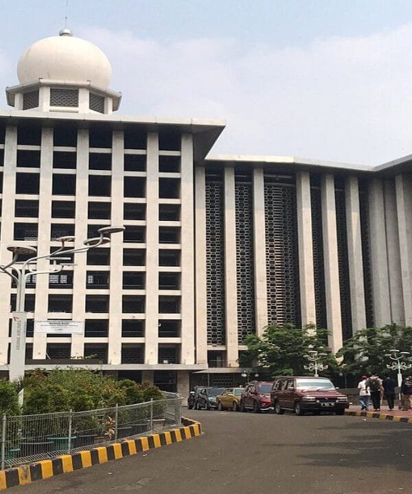 Explore Jakarta's Culture and Cuisine on a Cruise Port Tour