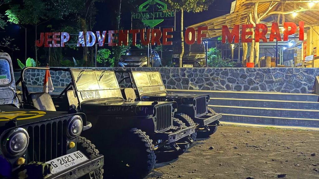 Merapi Sunrise and Borobudur Temple Tour