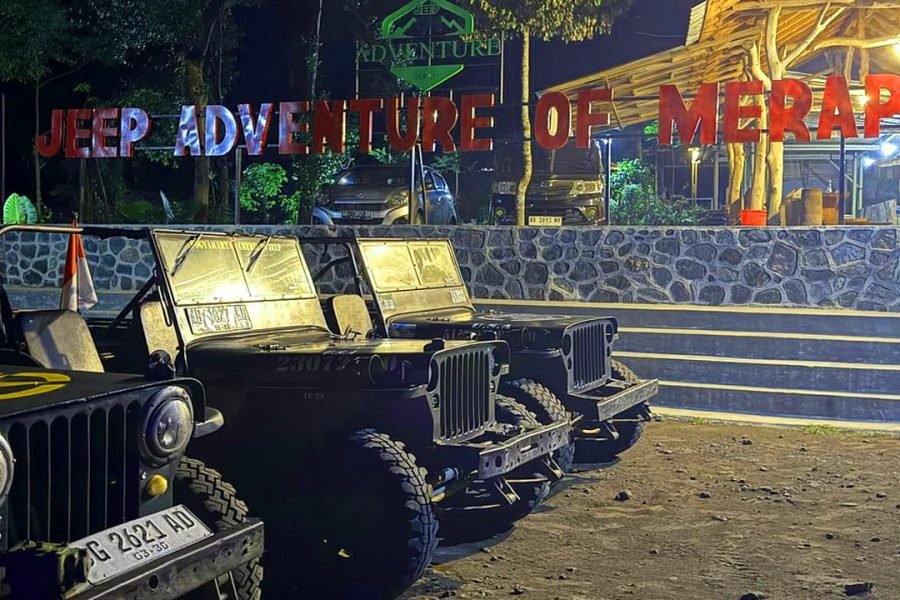 Merapi Sunrise and Borobudur Temple Tour