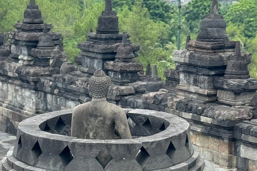 Borobudur Merapi Prambanan Tour
