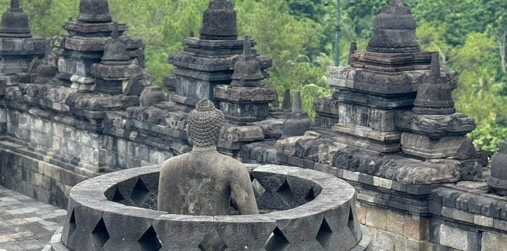 Borobudur Merapi Prambanan Tour