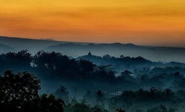 Sunrise Tour from Punthuk Setumbu Hill with Borobudur Temple