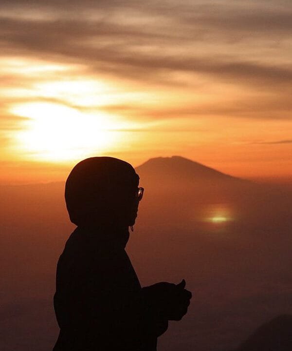 Sunrise Setumbu Hill, Borobudur Merapi Tour