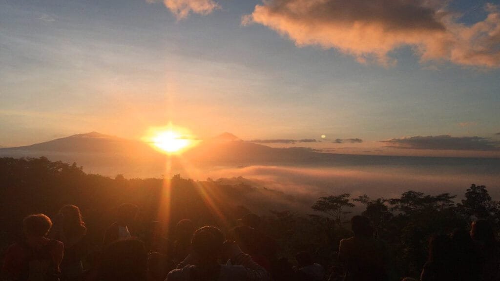 Sunrise Hill, Borobudur, Merapi, Prambanan Tour