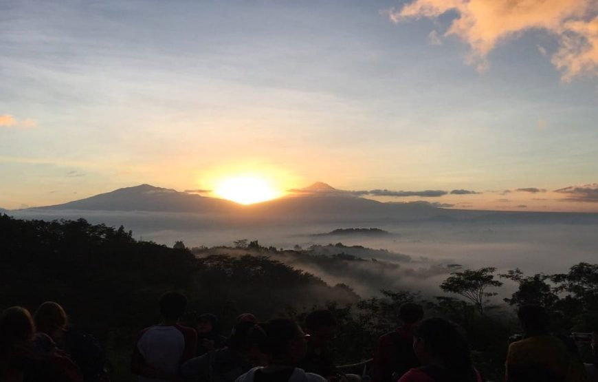 Setumbu Sunrise Hill and Borobudur Prambanan Tour