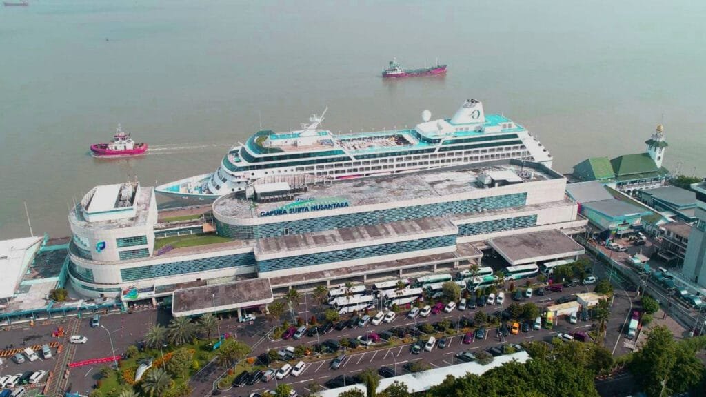 The Ultimate Treasure A Trowulan Tour from Surabaya Port