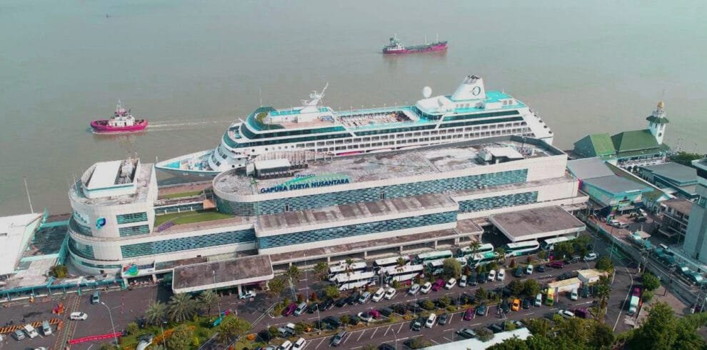 The Ultimate Treasure A Trowulan Tour from Surabaya Port