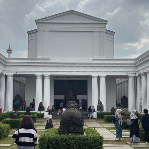 Unlocking Jakarta A Comprehensive Tour from the Cruise Ship Port