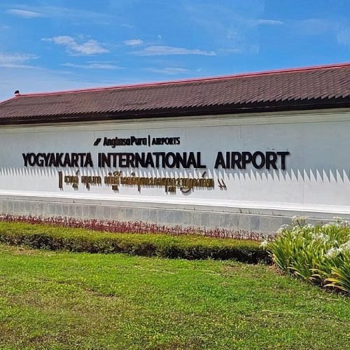 Experience Indonesian Culture with Borobudur: Half-Day Tour from YIA Airport