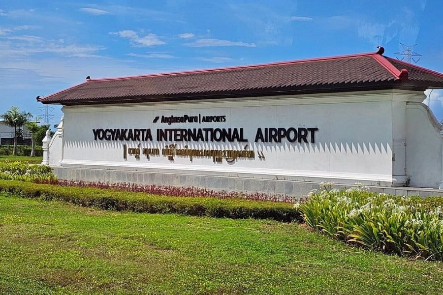 Experience Indonesian Culture with Borobudur: Half-Day Tour from YIA Airport