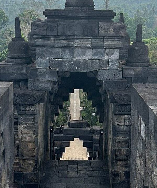 Yogyakarta Borobudur Prambanan Tour