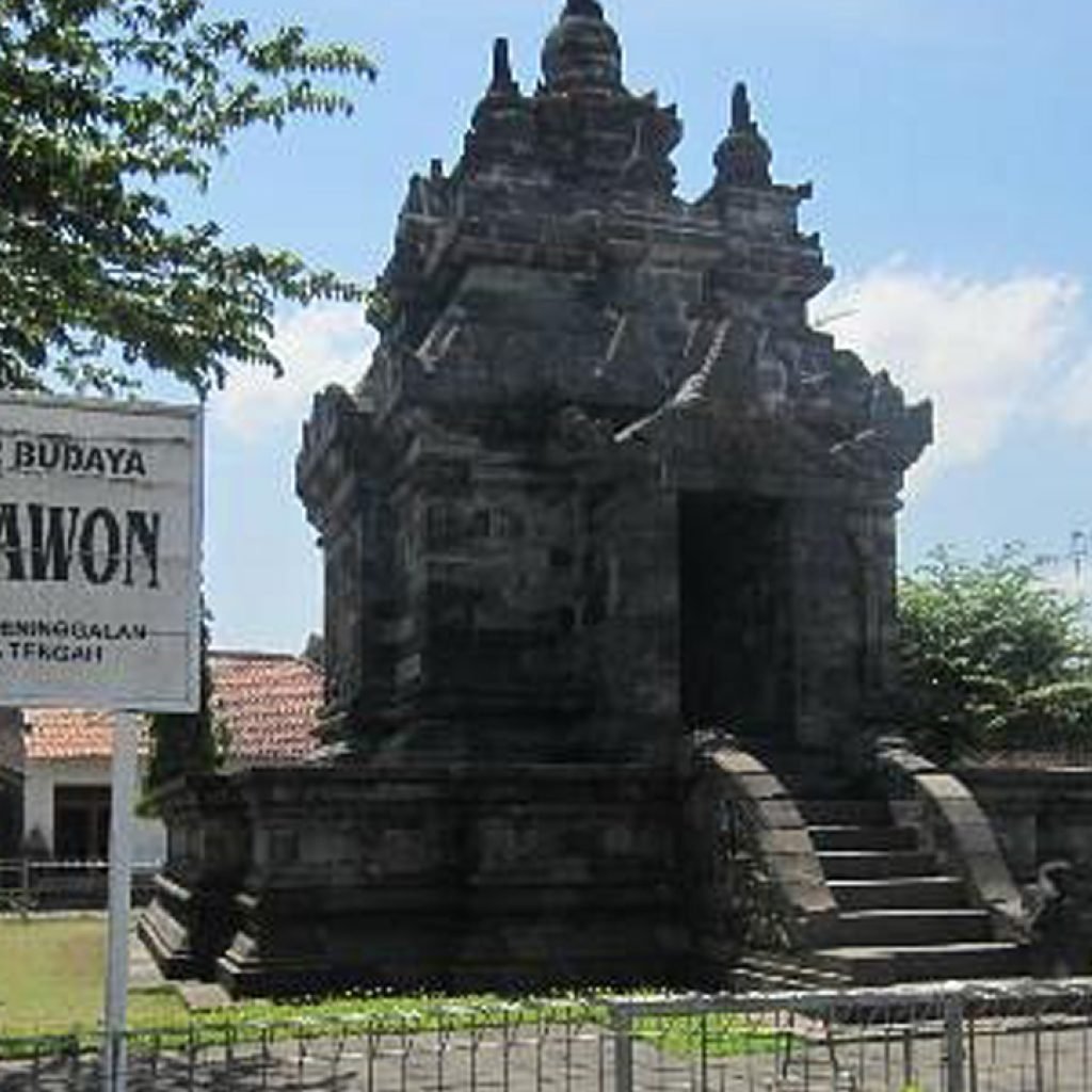 Exploring the Majestic Temples of Borobudur on a 2-Day Tour
