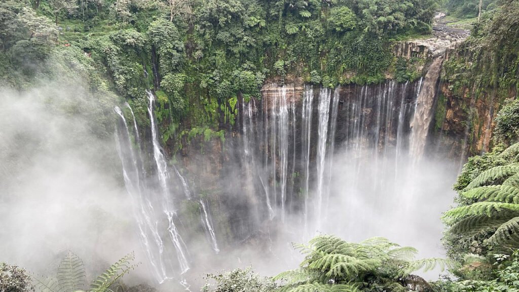 Unveiling the Wonders of Java: Exploring Borobudur, Tumpak Sewu Waterfall, Bromo, and Ijen in 5 Days