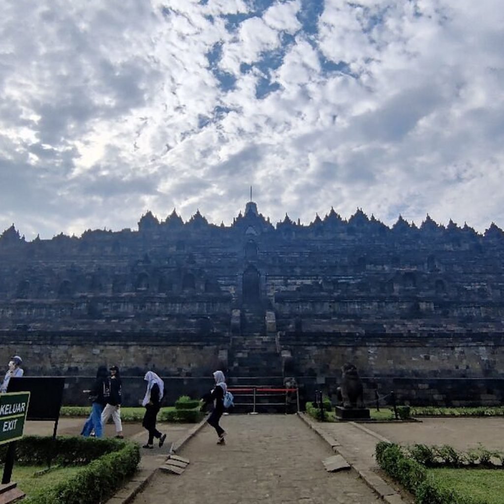 Discover the Wonders of Java with Our Borobudur Bromo Ijen Tour