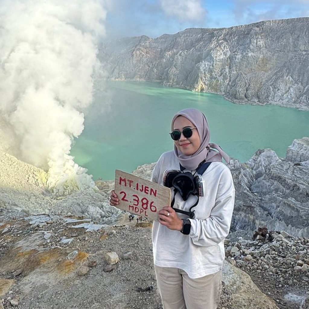 Experience the Rich Culture and Natural Wonders of Java: Borobudur Bromo Ijen Tour