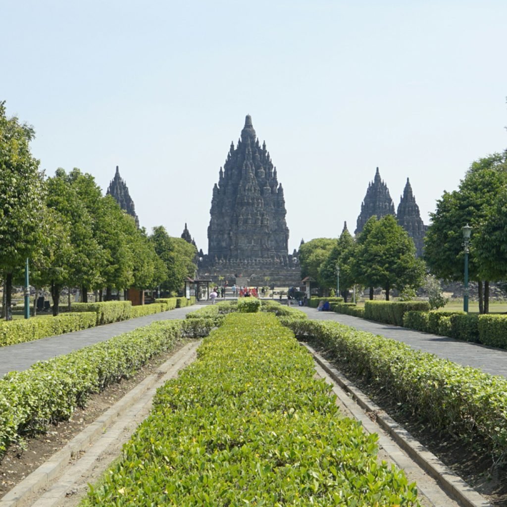 From Ancient Temples to Modern City: A Complete Guide to Borobudur Yogyakarta Tour