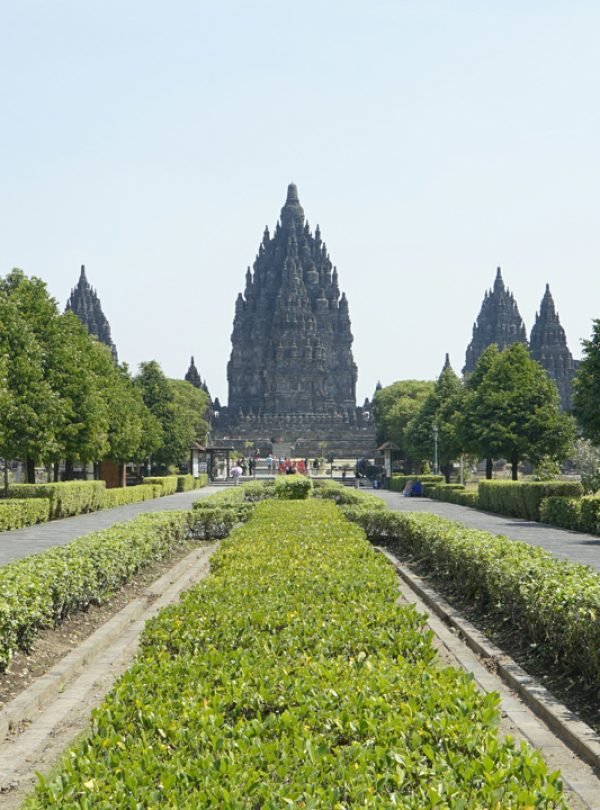 From Ancient Temples to Modern City: A Complete Guide to Borobudur Yogyakarta Tour