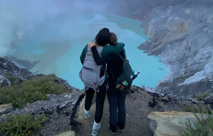 Borobudur, Tumpak Sewu Waterfall, Bromo, Ijen Tour 5 days