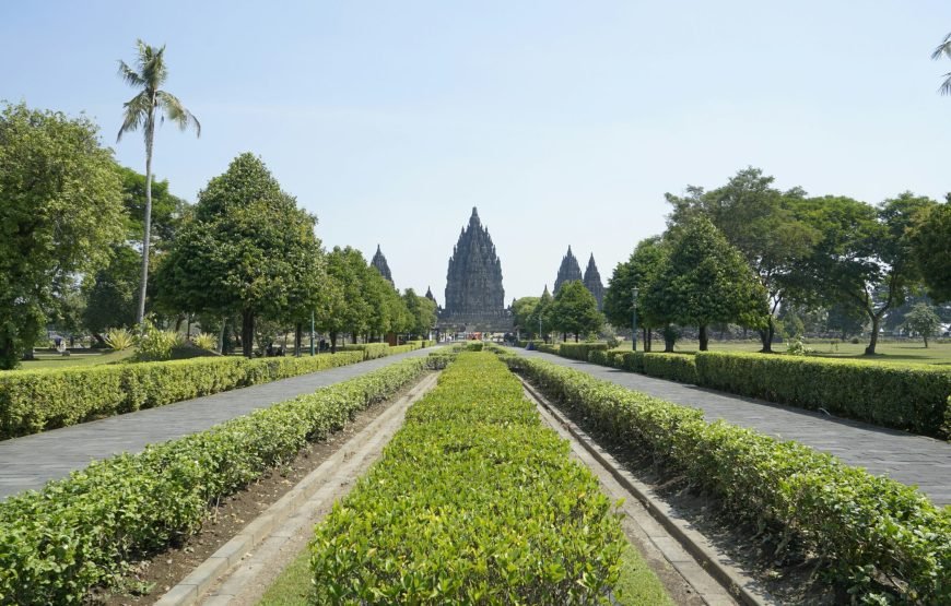 Borobudur Bromo Tour 3 Days 2 Nights