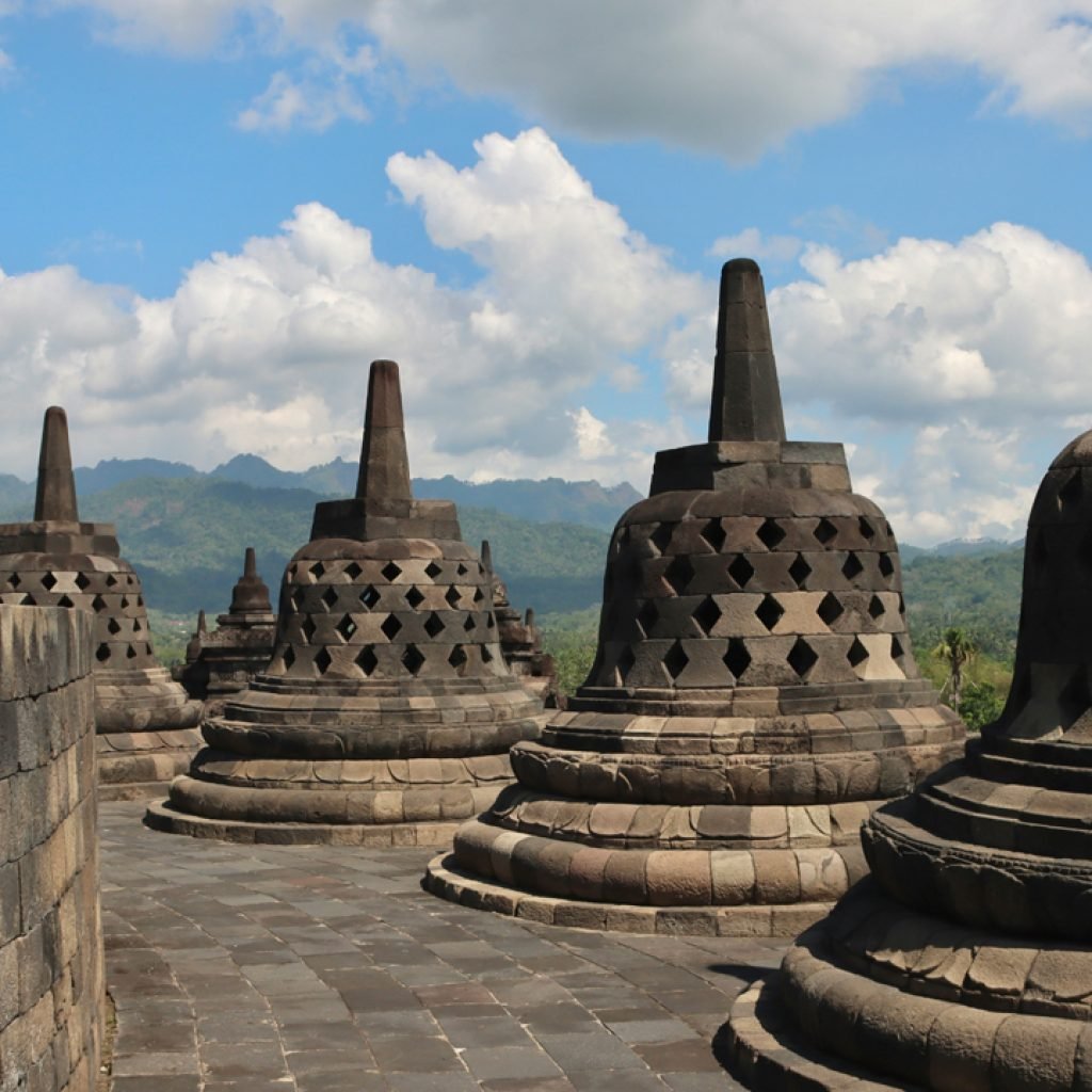 Unforgettable Moments on a 3-Day Borobudur Bromo Tour