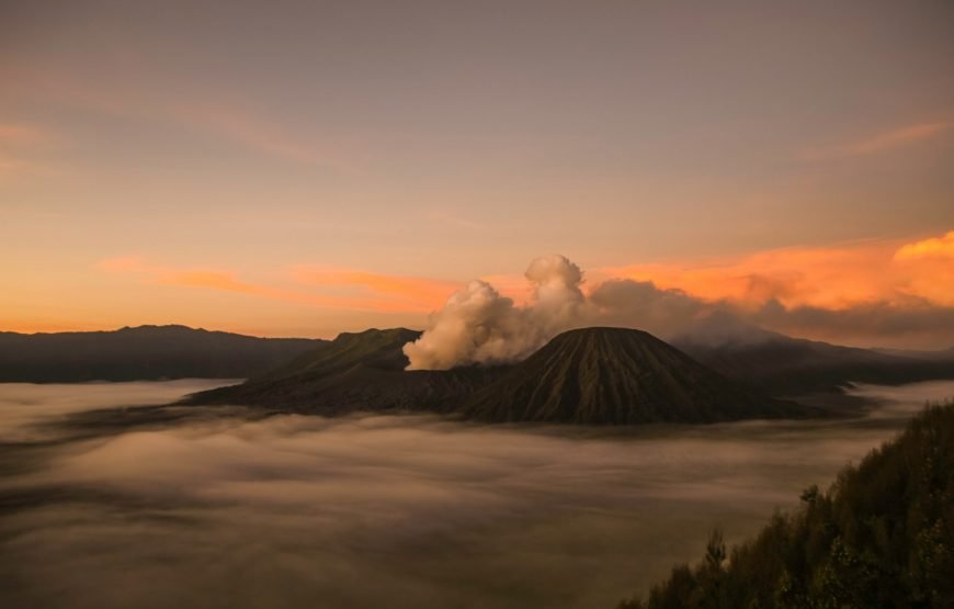 Borobudur Bromo Tour 3 Days 2 Nights