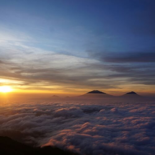 The Ultimate Outdoor Adventure: Scaling Mount Sumbing in 2 Days