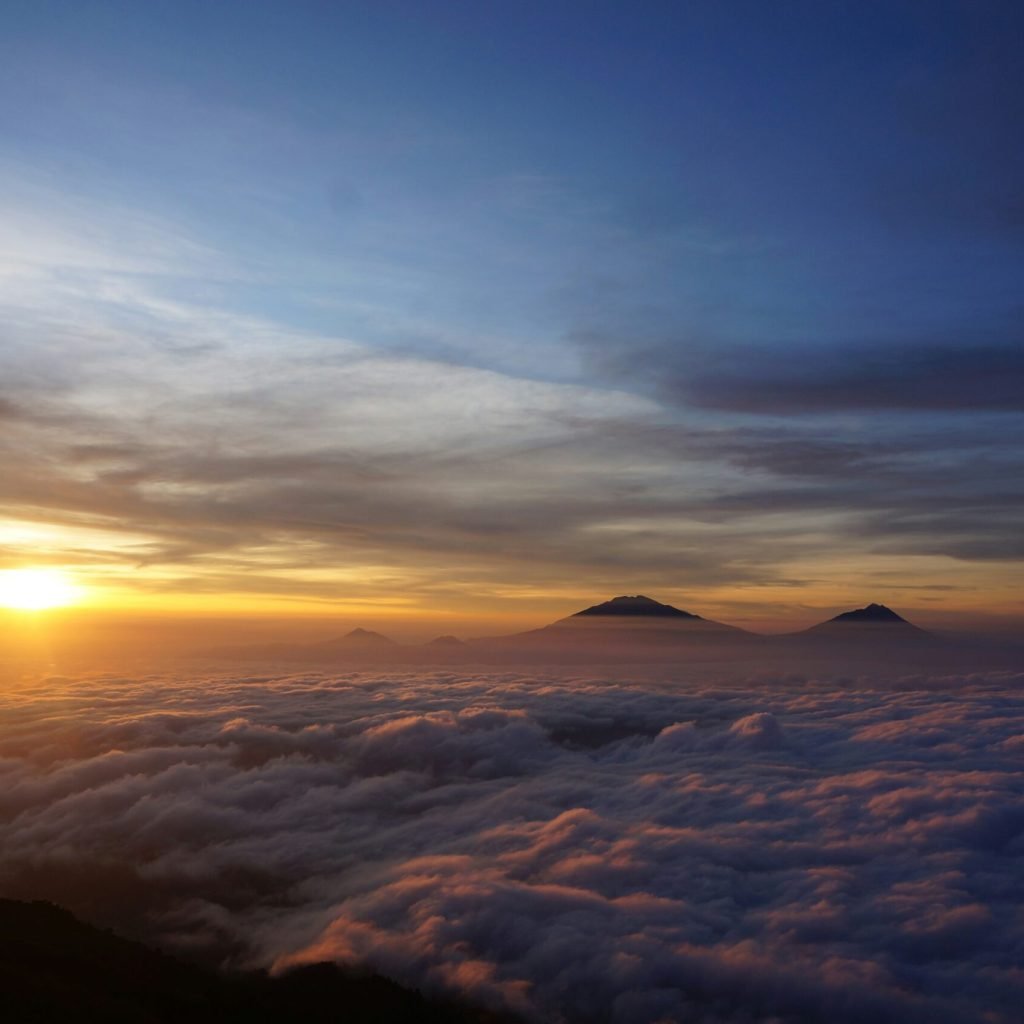 The Ultimate Outdoor Adventure: Scaling Mount Sumbing in 2 Days