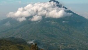 Mount Merbabu Sunrise Trekking Tour: Nature's Spectacle!