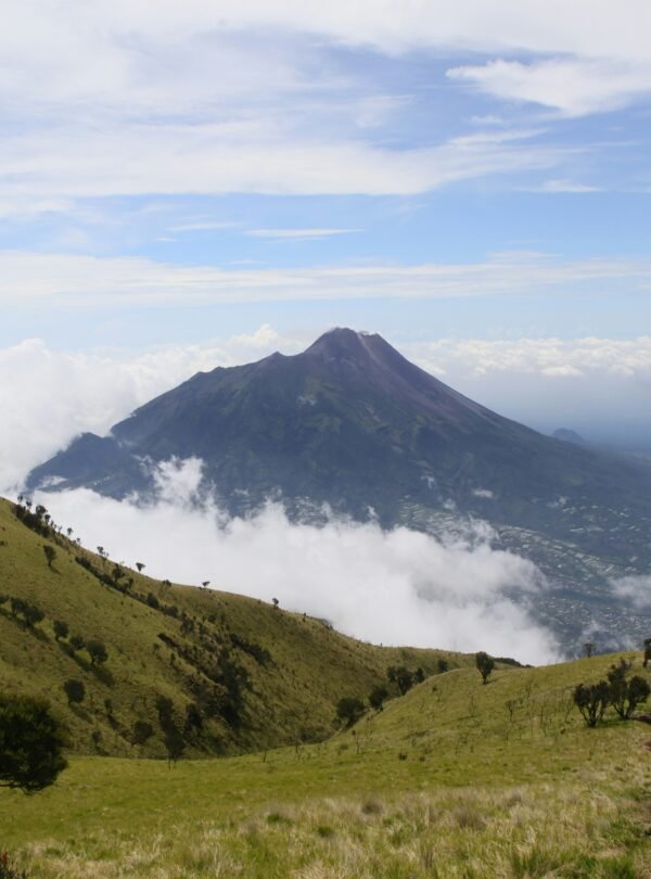 Journey to the Top: Witnessing the Spectacular Sunrise at Mount Merbabu